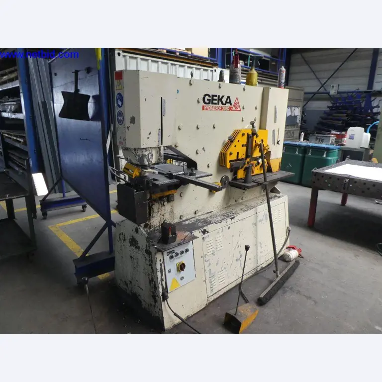 Equipamento operacional e de escritório (construção em aço e metal)-1