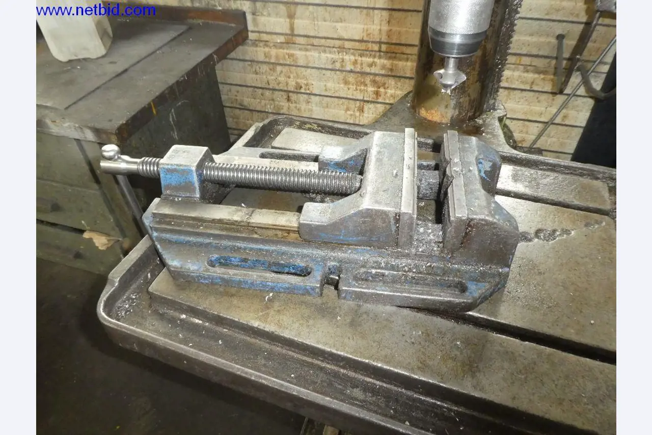 Equipamento operacional e de escritório (construção em aço e metal)-5