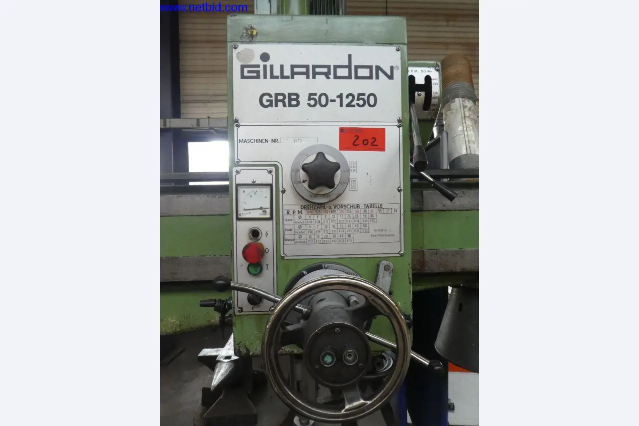 Equipamento operacional e de escritório (construção em aço e metal)-5
