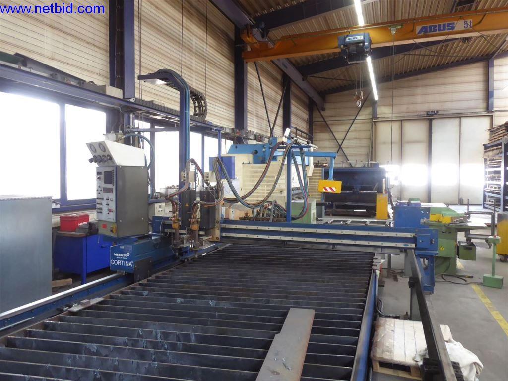 Equipamento operacional e de escritório (construção em aço e metal)-2