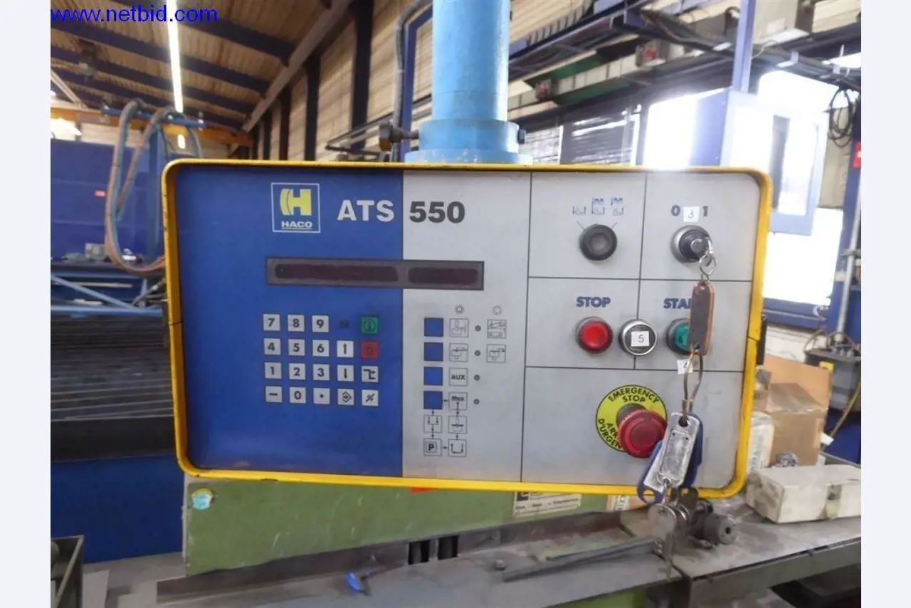Equipamento operacional e de escritório (construção em aço e metal)-4