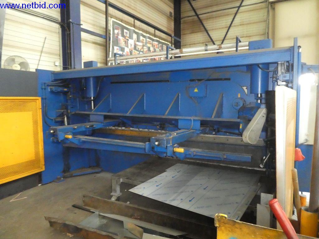 Equipamento operacional e de escritório (construção em aço e metal)-2