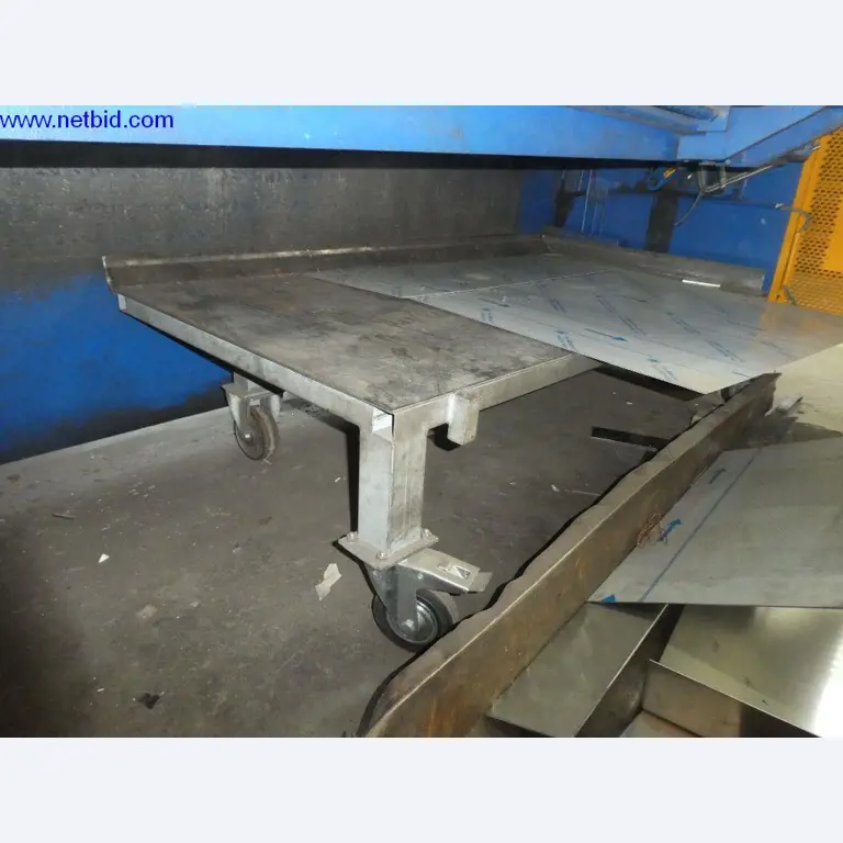 Equipamento operacional e de escritório (construção em aço e metal)-3
