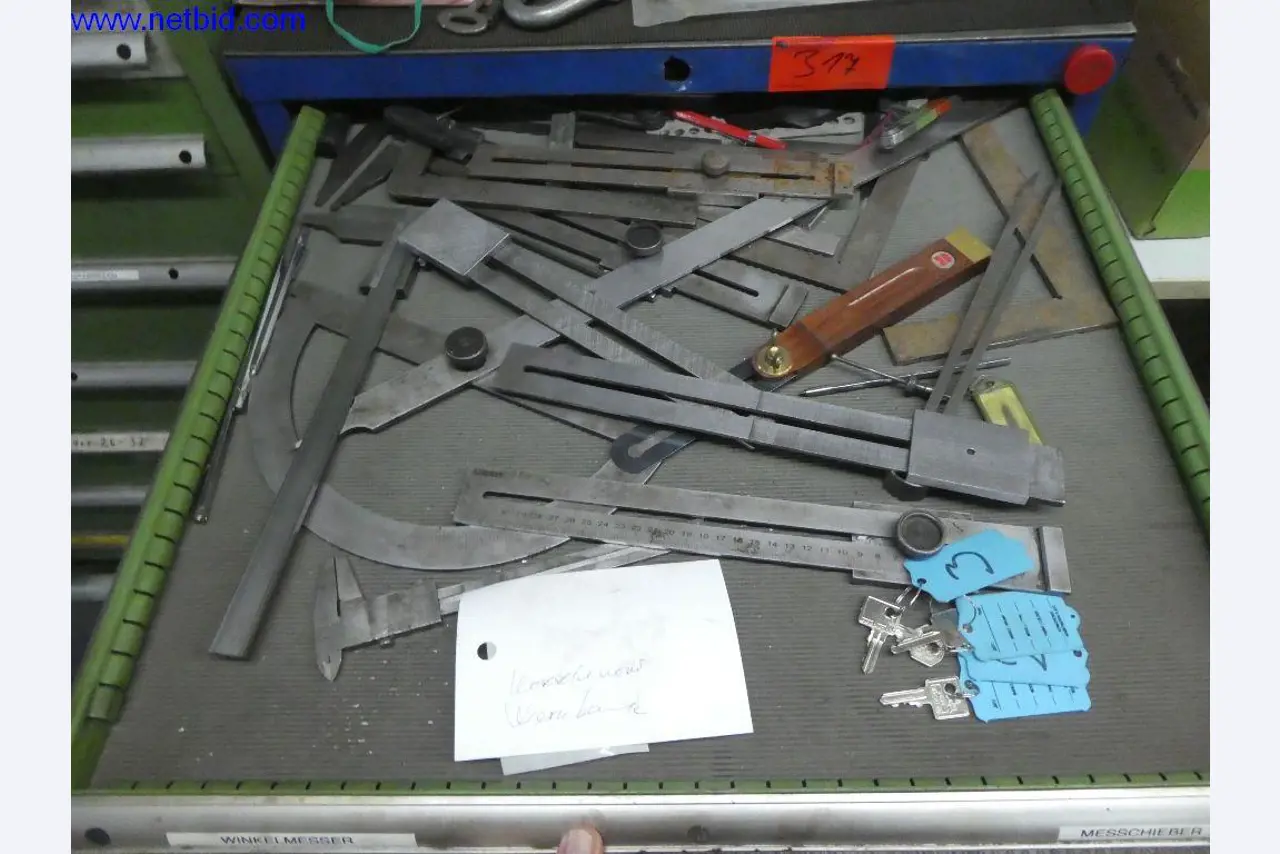 Equipamento operacional e de escritório (construção em aço e metal)-2