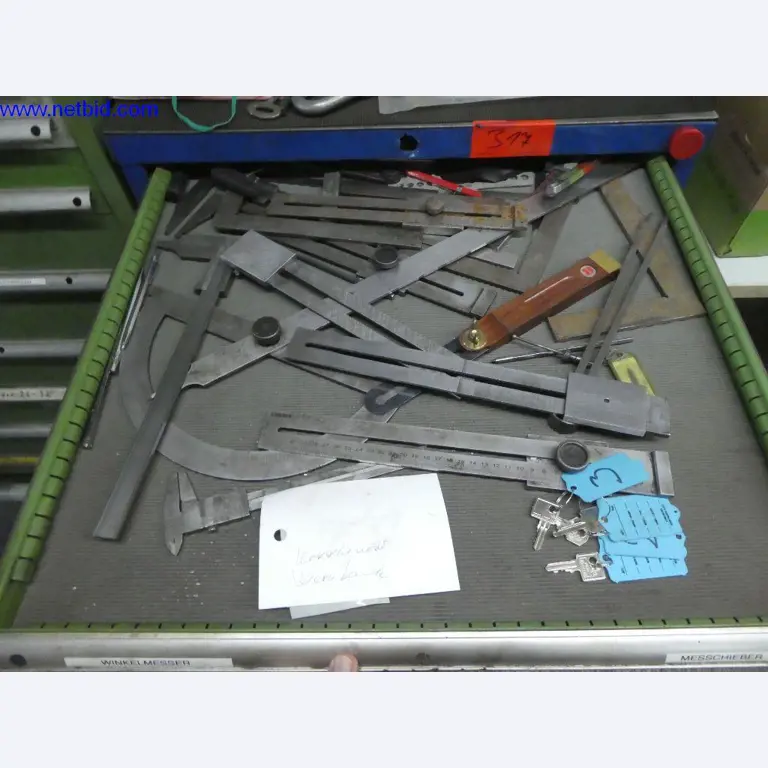 Equipamento operacional e de escritório (construção em aço e metal)-2