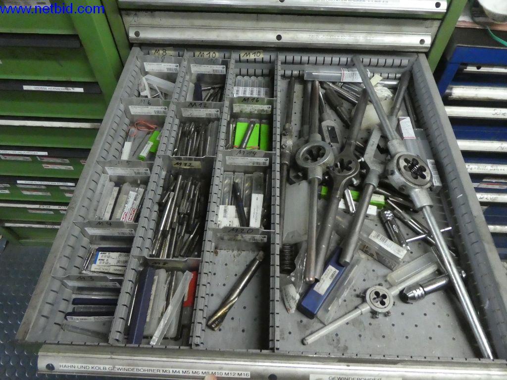 Equipamento operacional e de escritório (construção em aço e metal)-10