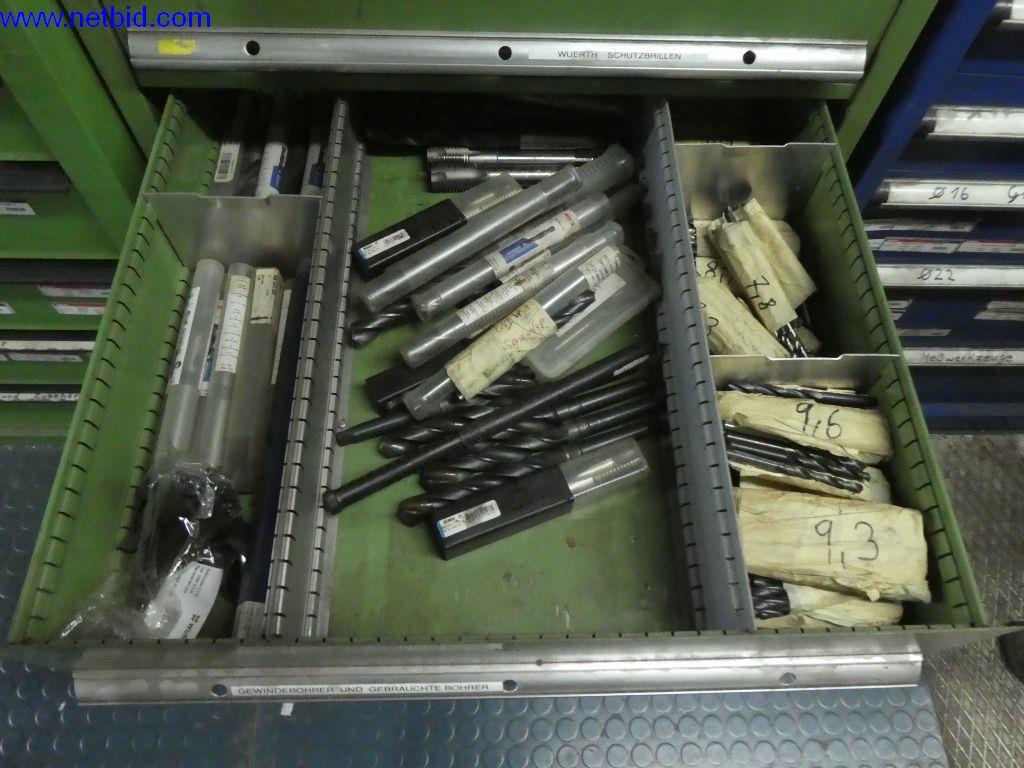 Equipamento operacional e de escritório (construção em aço e metal)-12