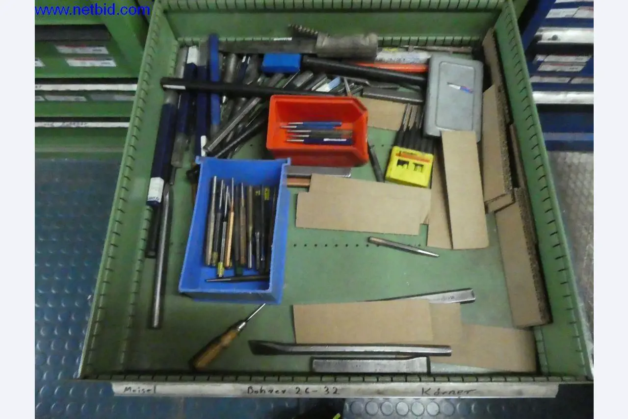 Equipamento operacional e de escritório (construção em aço e metal)-3
