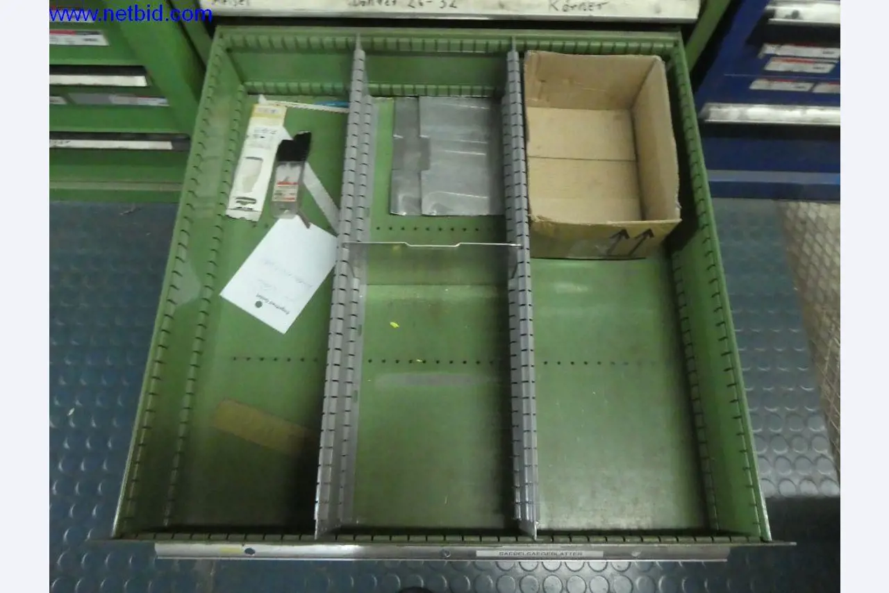 Equipamento operacional e de escritório (construção em aço e metal)-4