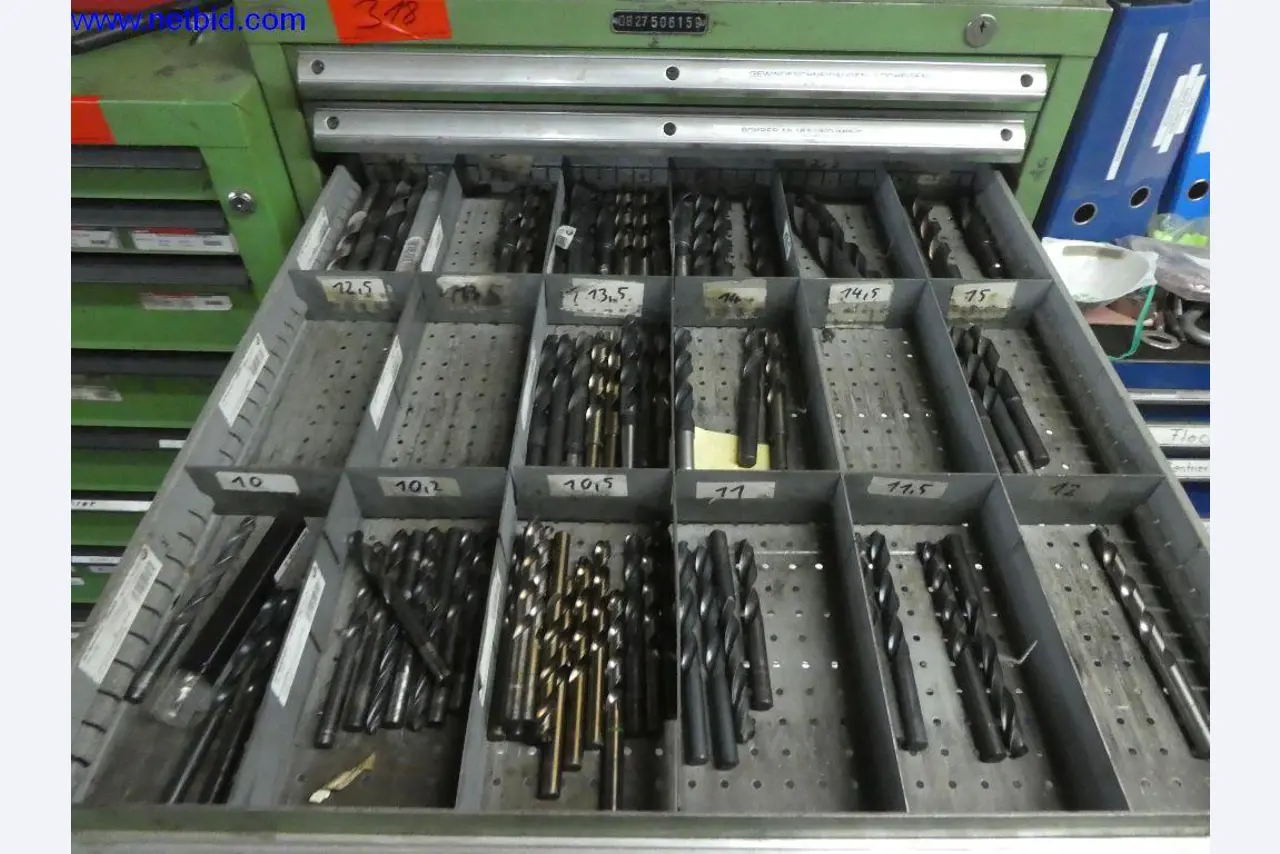 Equipamento operacional e de escritório (construção em aço e metal)-7