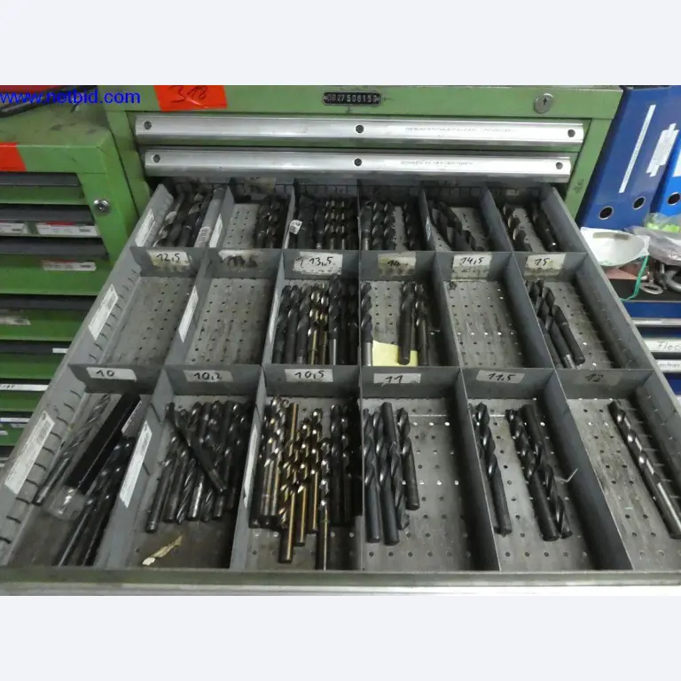 Equipamento operacional e de escritório (construção em aço e metal)-7