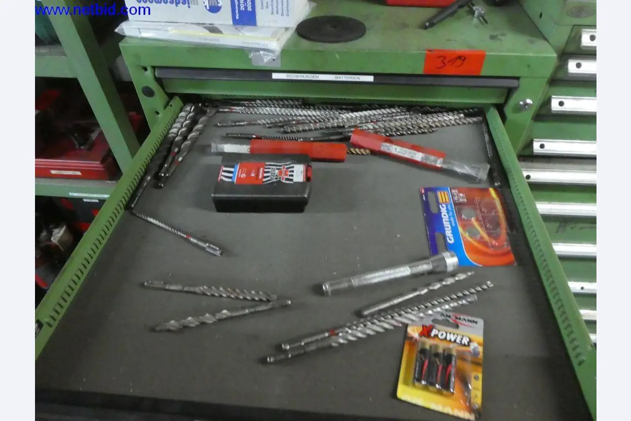 Equipamento operacional e de escritório (construção em aço e metal)-4