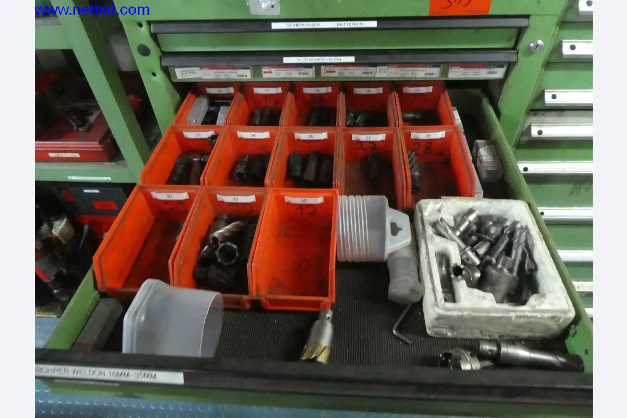 Equipamento operacional e de escritório (construção em aço e metal)-5