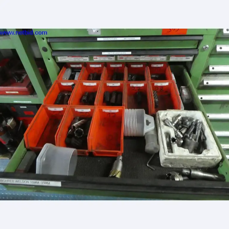 Equipamento operacional e de escritório (construção em aço e metal)-5
