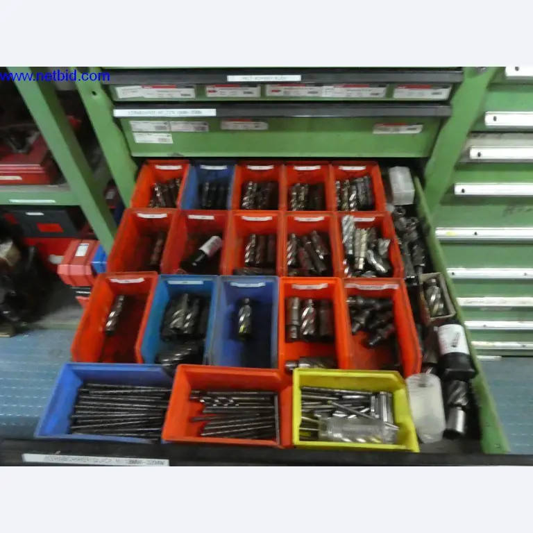 Equipamento operacional e de escritório (construção em aço e metal)-6