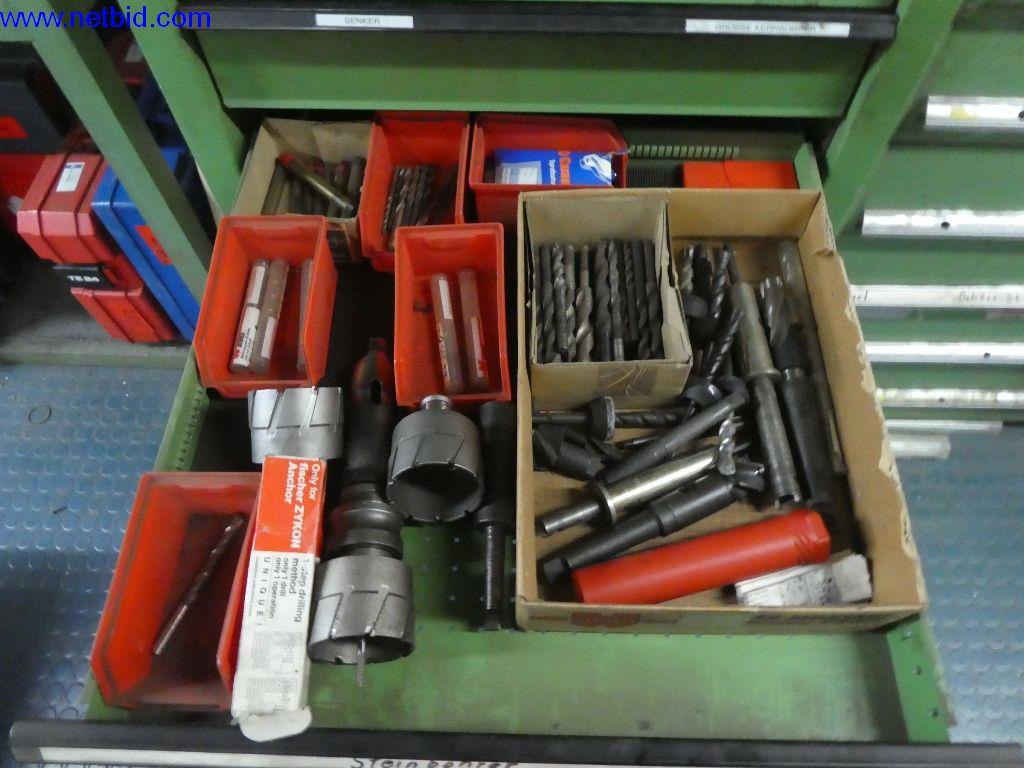 Equipamento operacional e de escritório (construção em aço e metal)-8