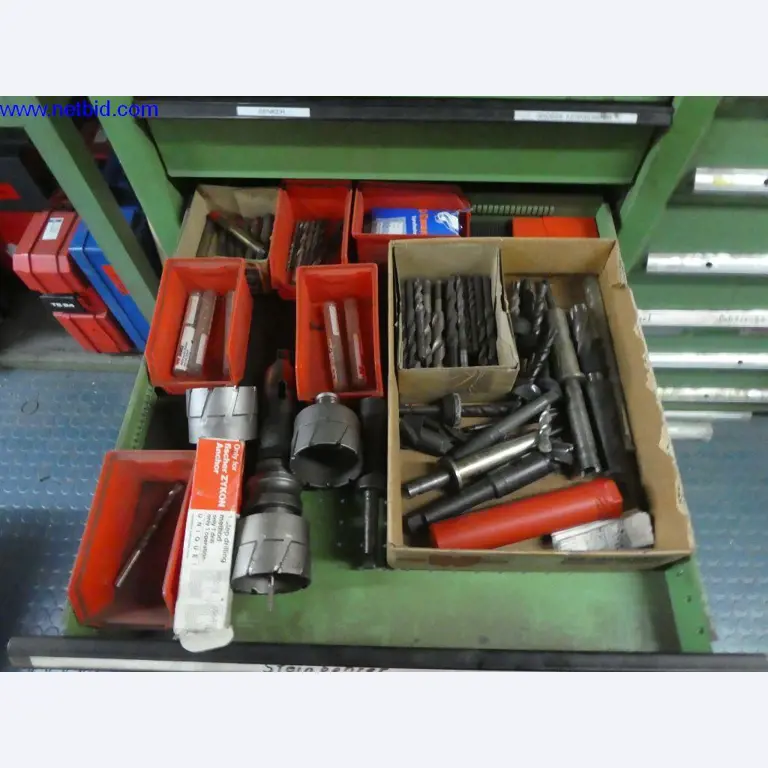 Equipamento operacional e de escritório (construção em aço e metal)-8
