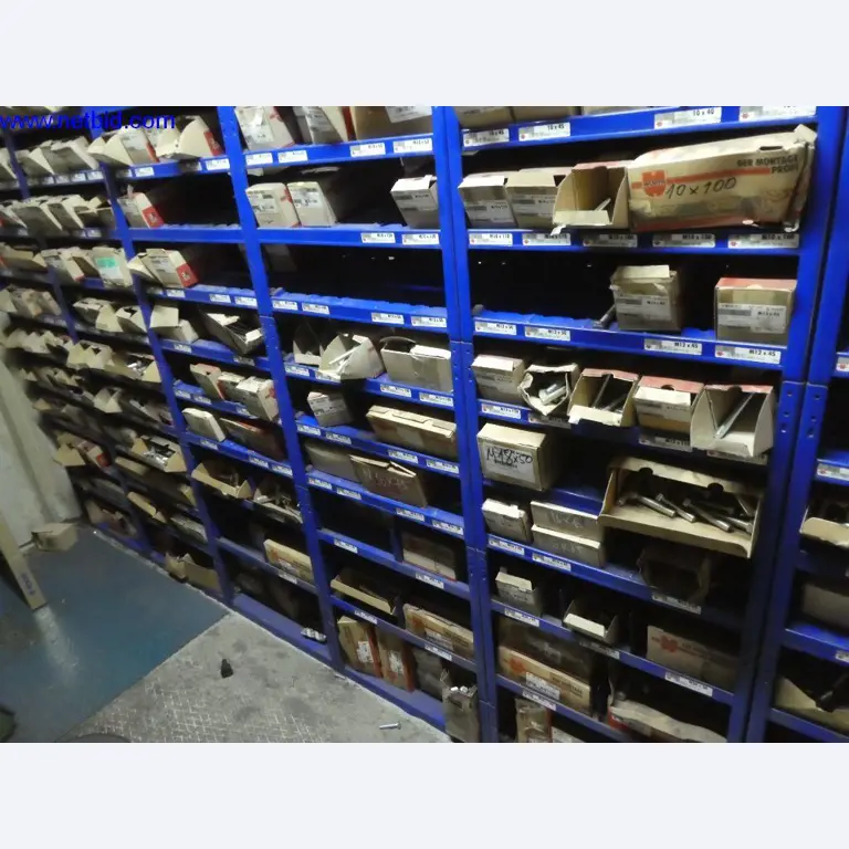 Equipamento operacional e de escritório (construção em aço e metal)-15