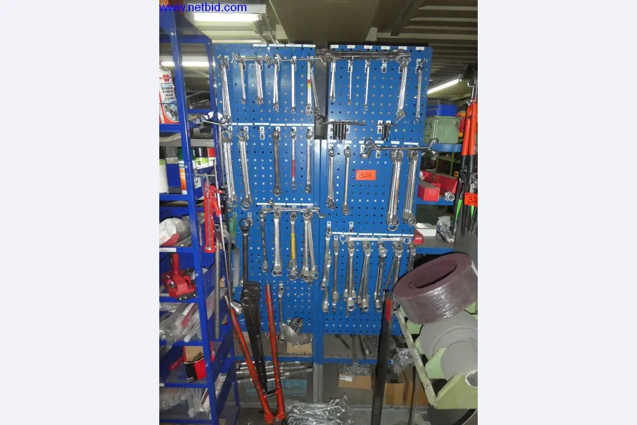 Equipamento operacional e de escritório (construção em aço e metal)-1