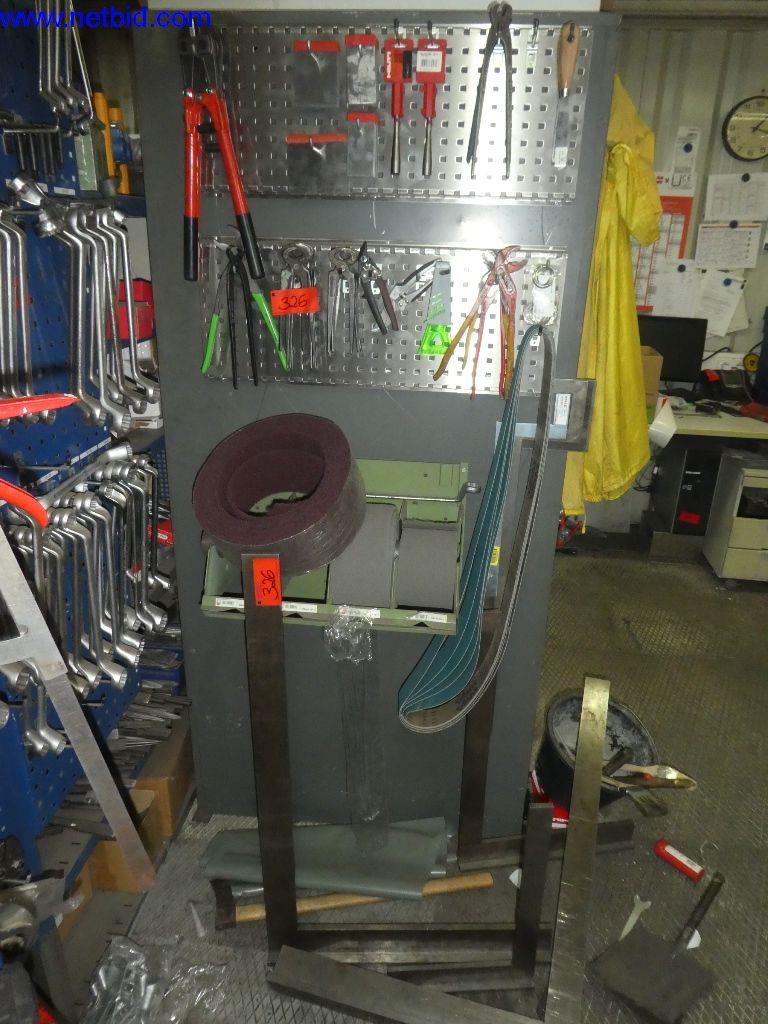 Equipamento operacional e de escritório (construção em aço e metal)-2