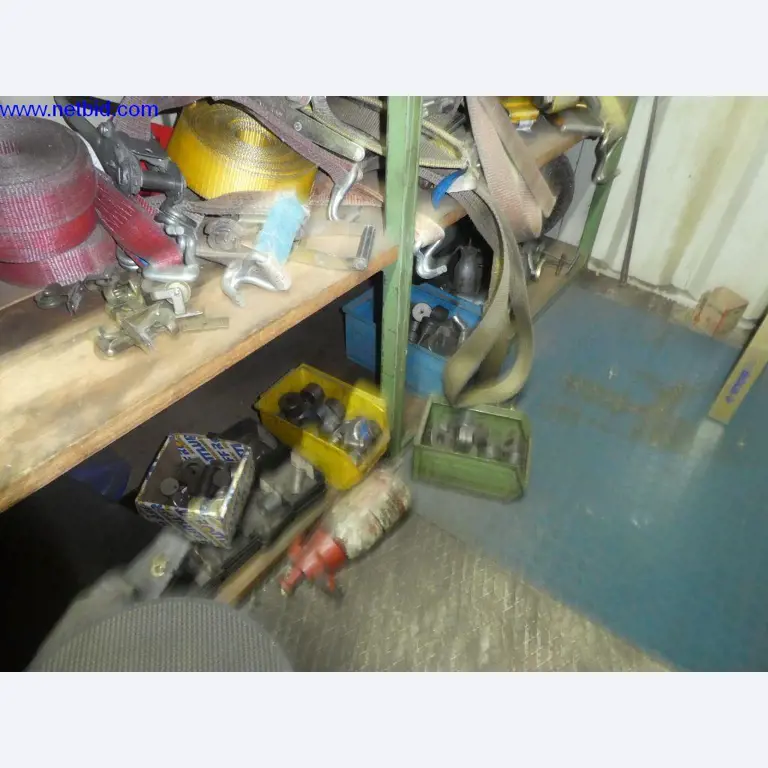 Equipamento operacional e de escritório (construção em aço e metal)-10