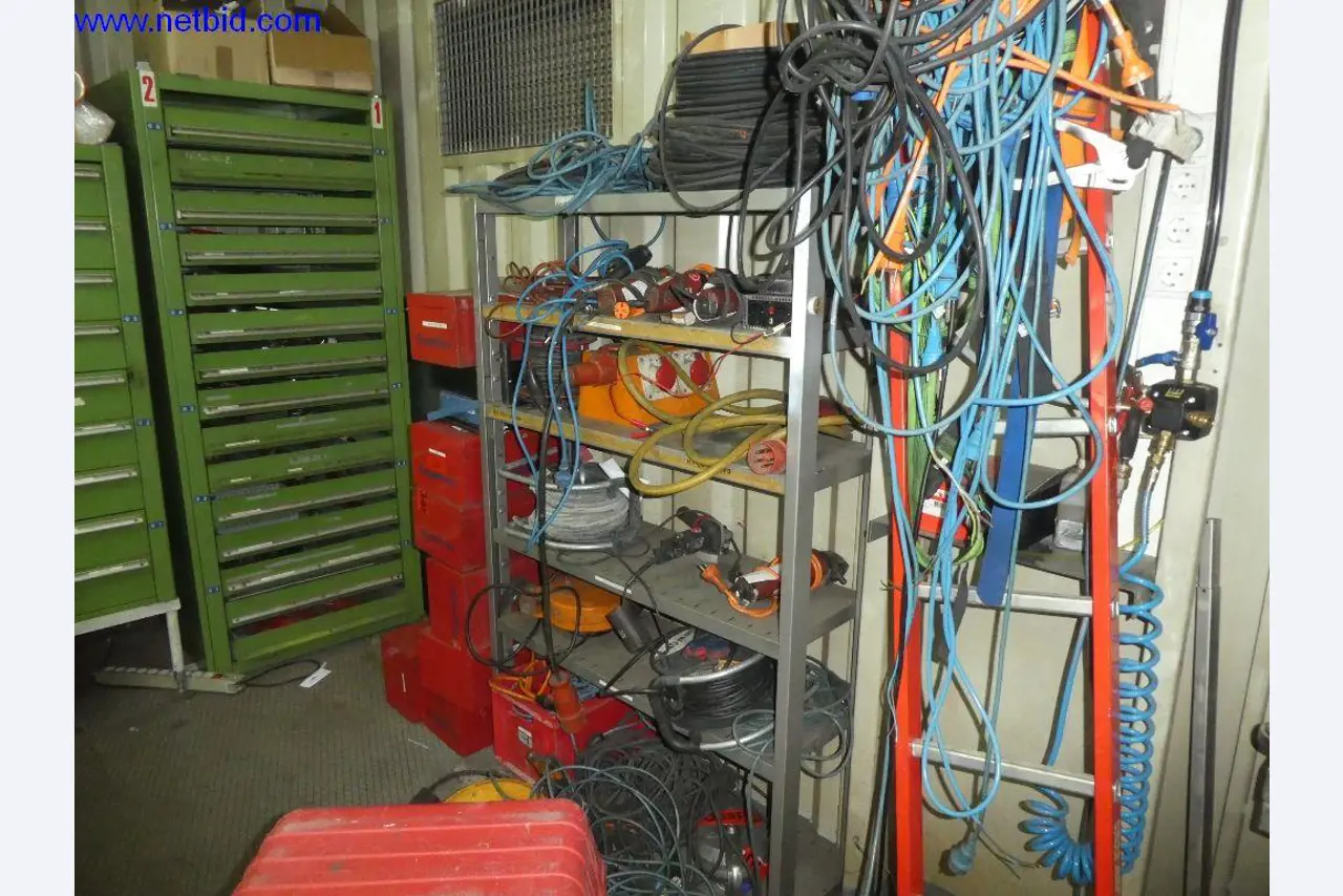 Equipamento operacional e de escritório (construção em aço e metal)-8
