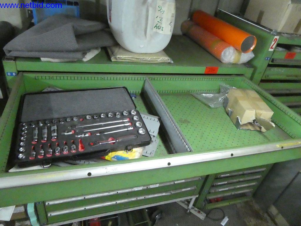 Equipamento operacional e de escritório (construção em aço e metal)-2