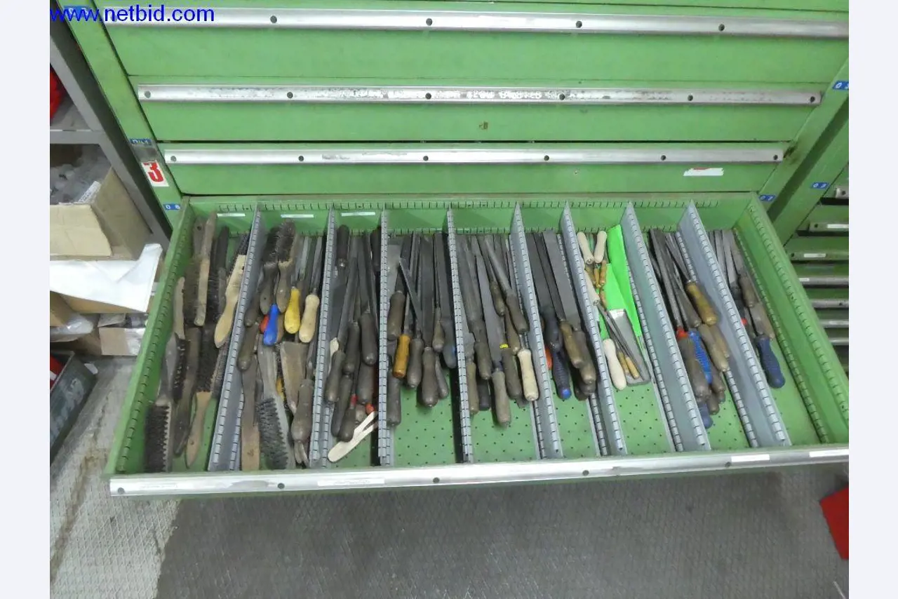 Equipamento operacional e de escritório (construção em aço e metal)-6