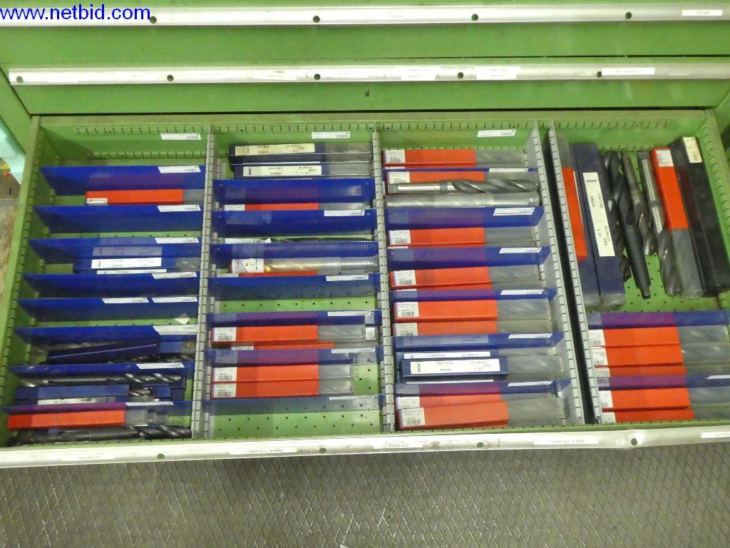 Equipamento operacional e de escritório (construção em aço e metal)-8