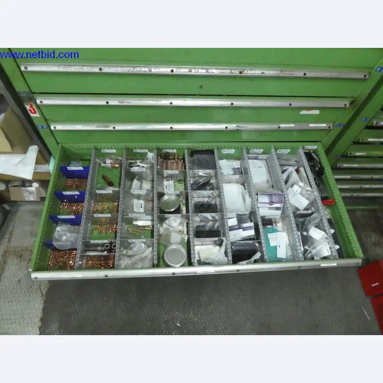 Equipamento operacional e de escritório (construção em aço e metal)-9