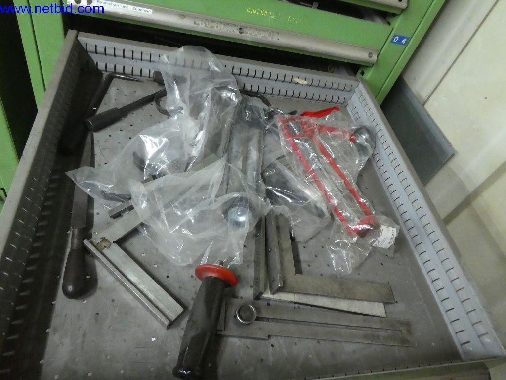 Equipamento operacional e de escritório (construção em aço e metal)-13