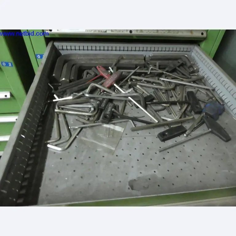 Equipamento operacional e de escritório (construção em aço e metal)-14
