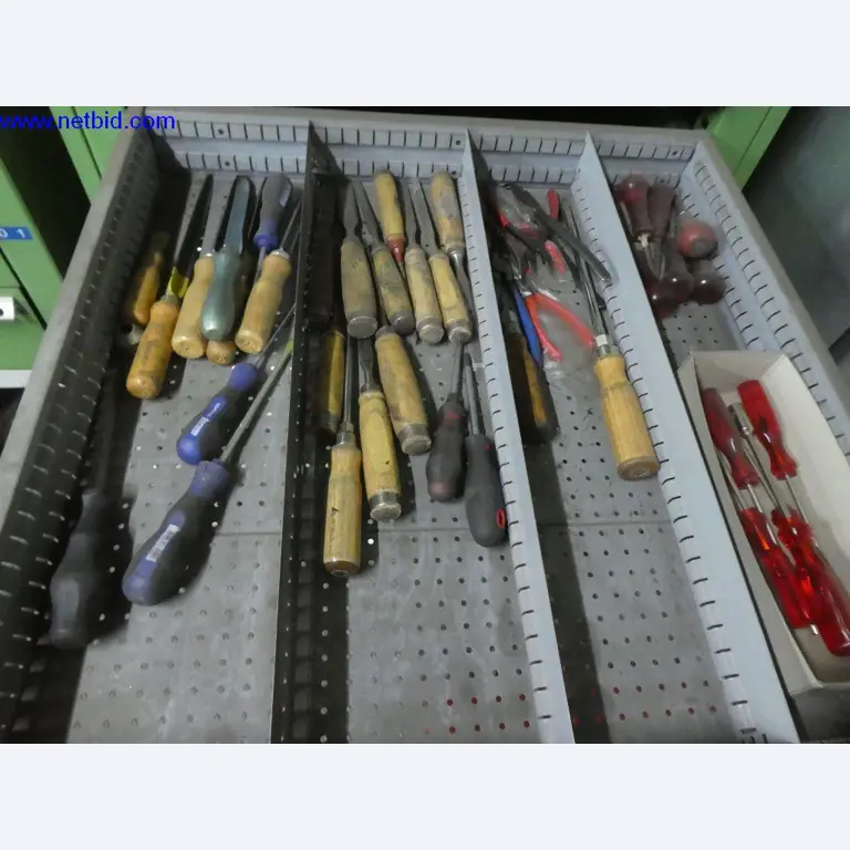 Equipamento operacional e de escritório (construção em aço e metal)-3