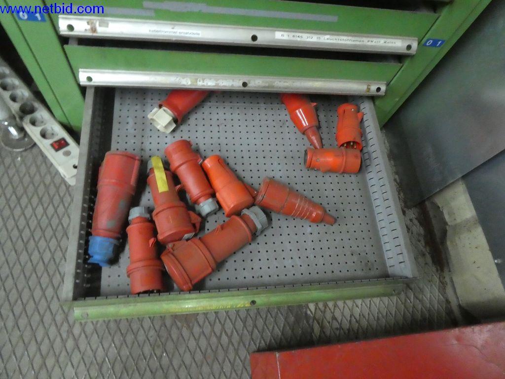 Equipamento operacional e de escritório (construção em aço e metal)-7