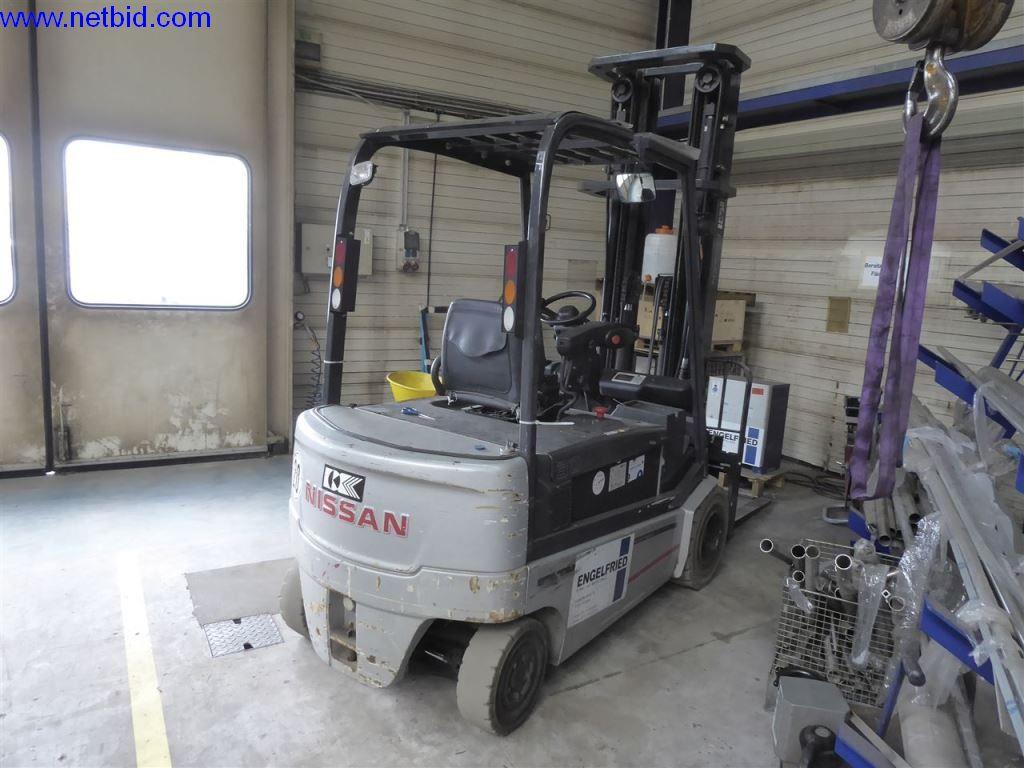 Equipamento operacional e de escritório (construção em aço e metal)-4