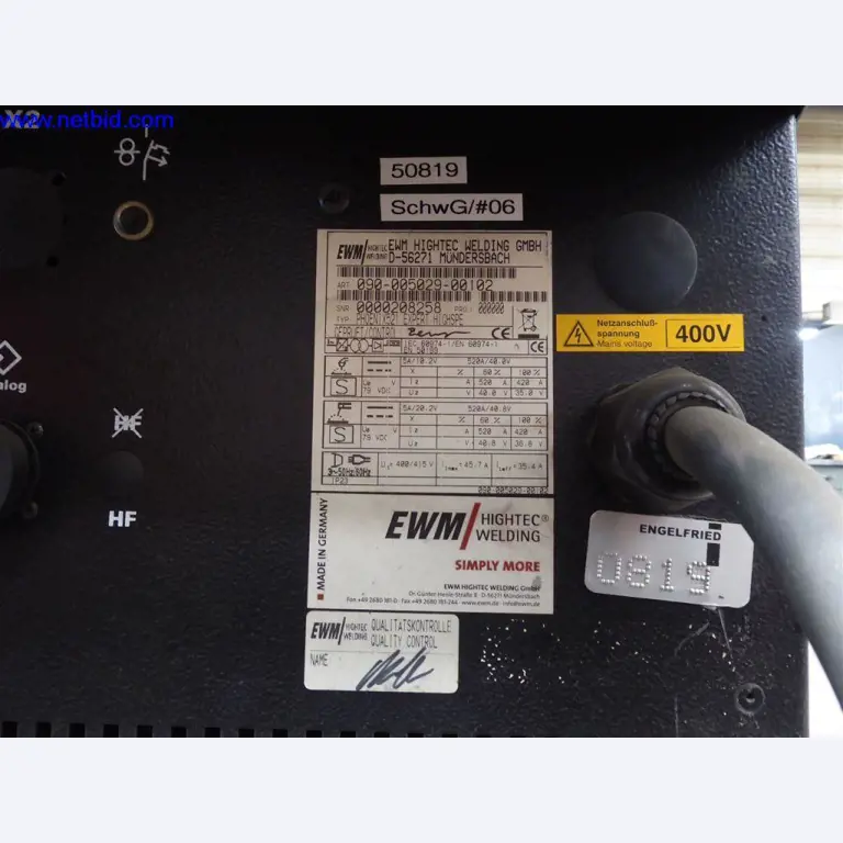 Equipamento operacional e de escritório (construção em aço e metal)-2