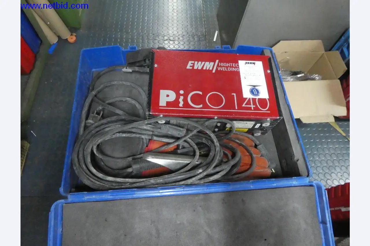 Equipos operativos y de oficina (construcción metálica y de acero)-1