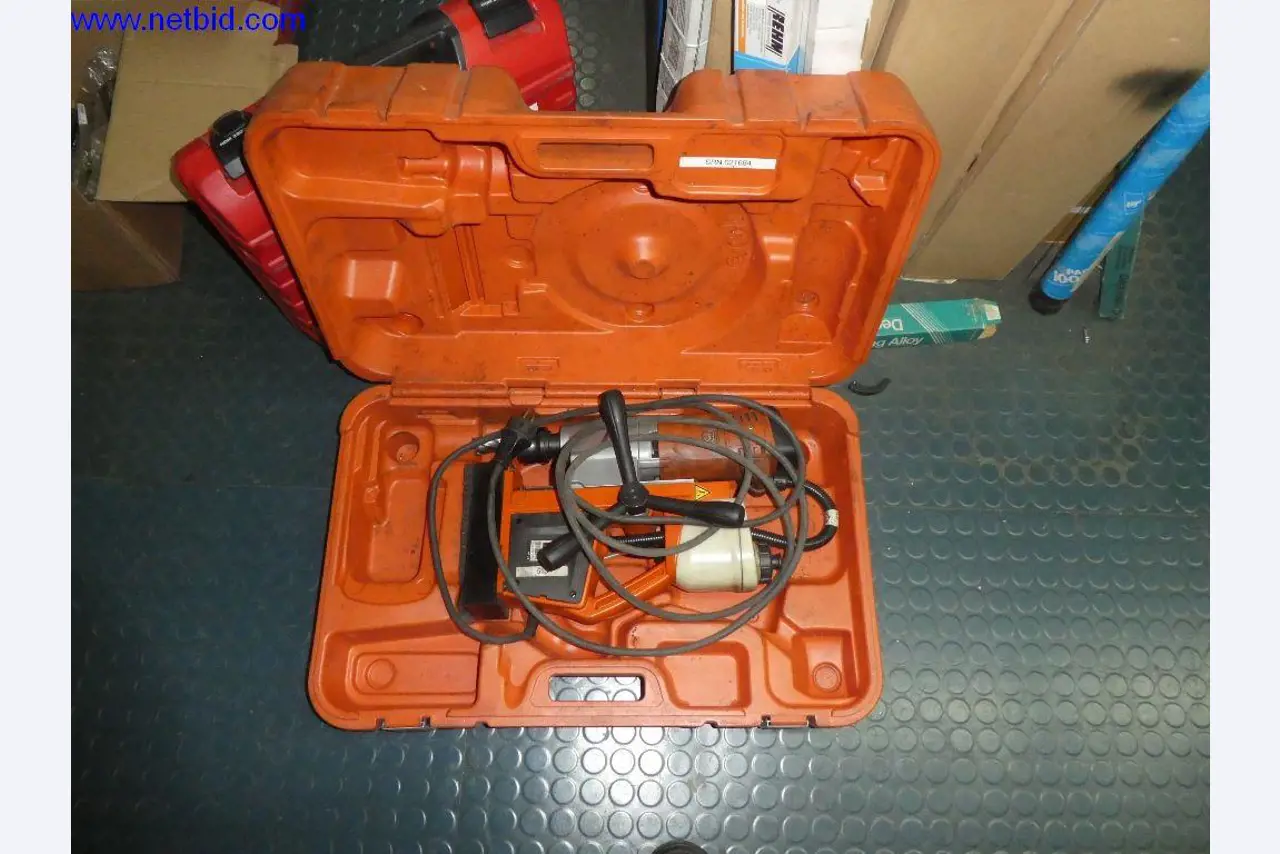 Equipamento operacional e de escritório (construção em aço e metal)-4