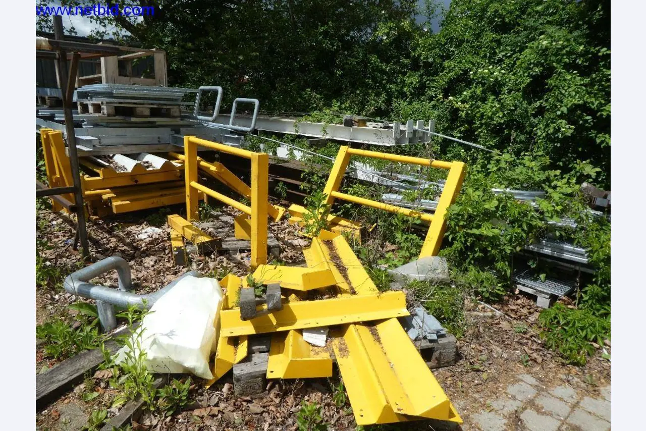 Equipamento operacional e de escritório (construção em aço e metal)-2