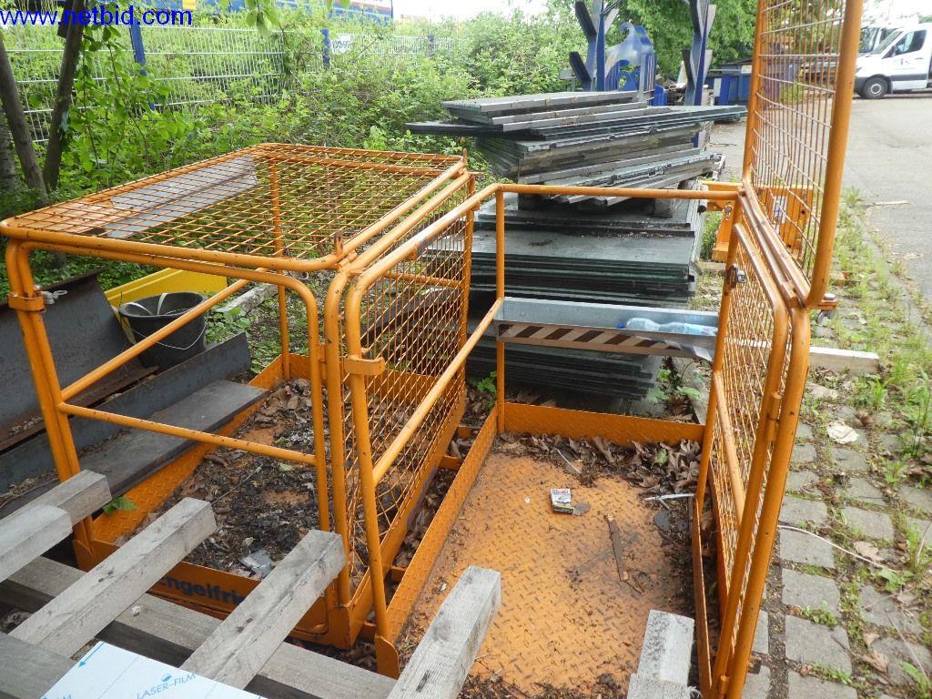 Sprzęt operacyjny i biurowy (konstrukcja stalowa i metalowa)-4