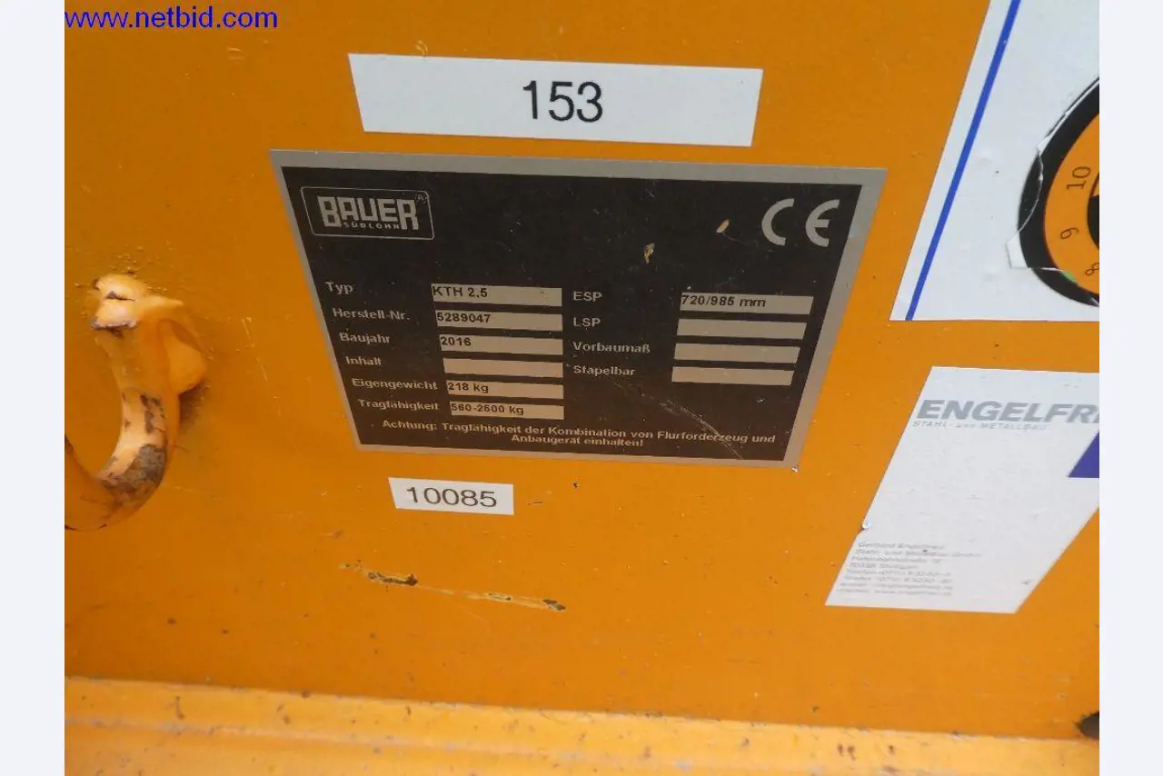 Equipamento operacional e de escritório (construção em aço e metal)-3