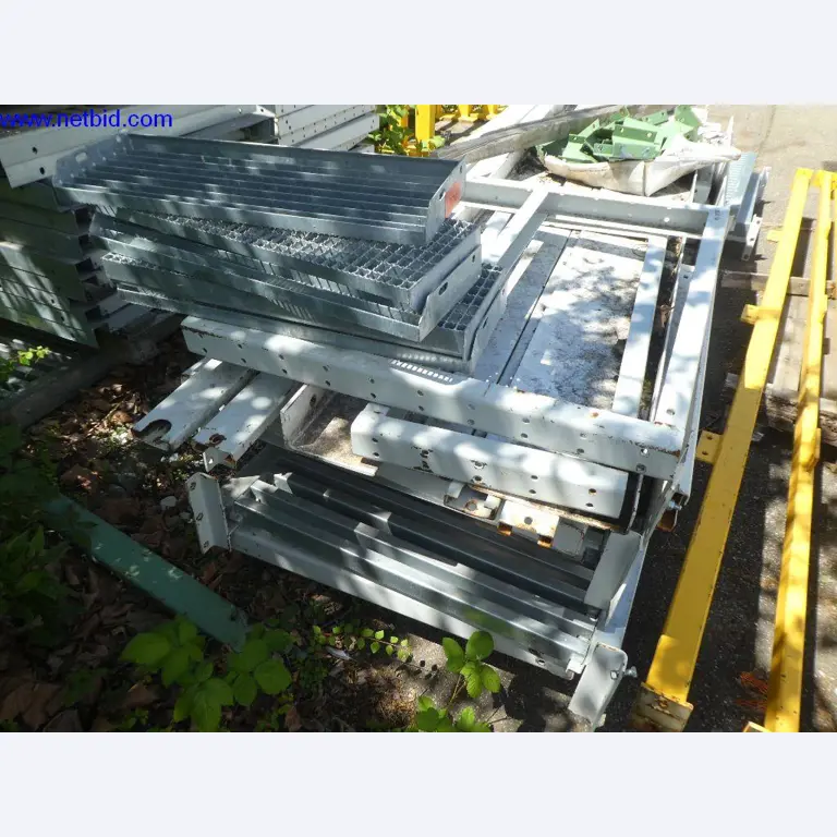 Equipamento operacional e de escritório (construção em aço e metal)-10