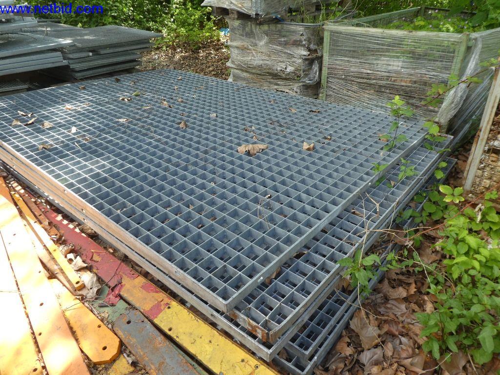 Sprzęt operacyjny i biurowy (konstrukcja stalowa i metalowa)-13