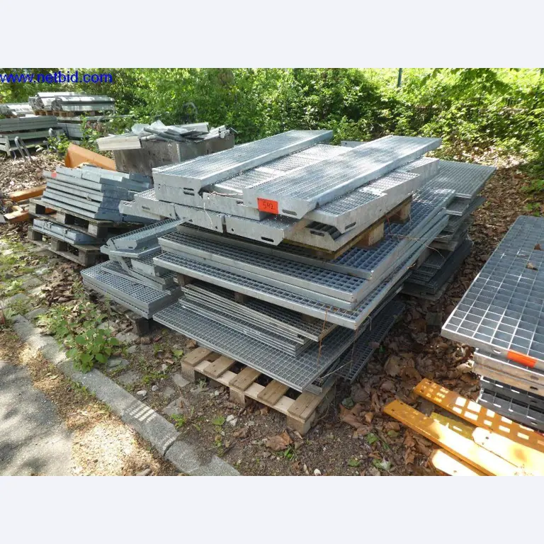 Equipamento operacional e de escritório (construção em aço e metal)-1