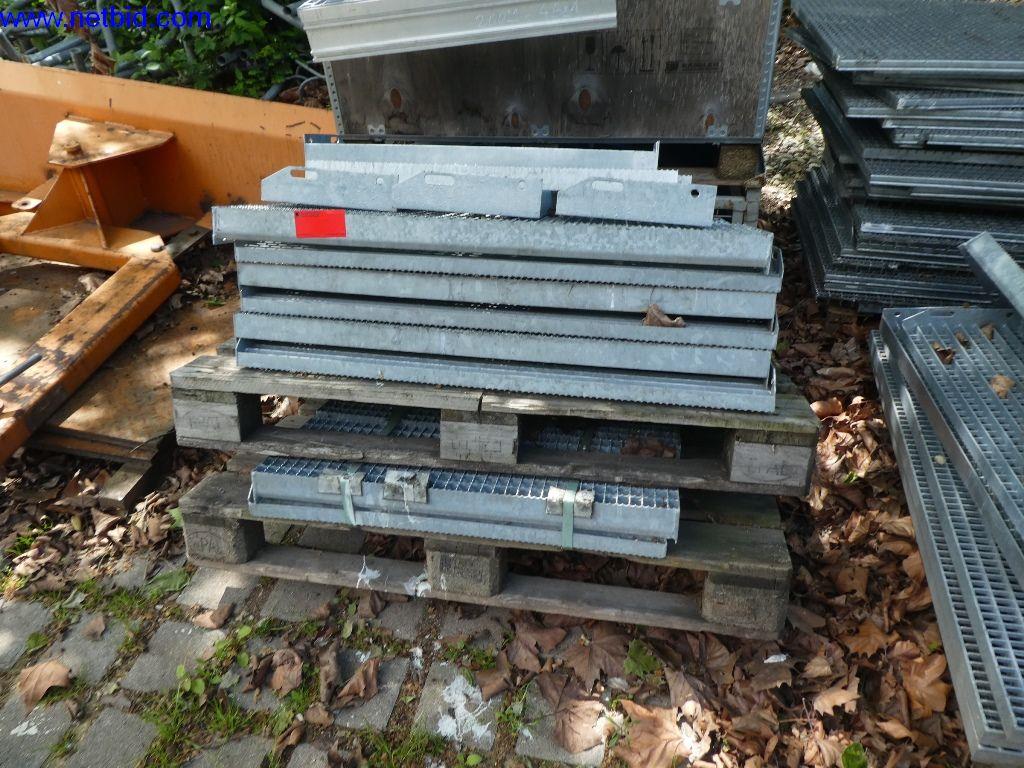 Sprzęt operacyjny i biurowy (konstrukcja stalowa i metalowa)-20