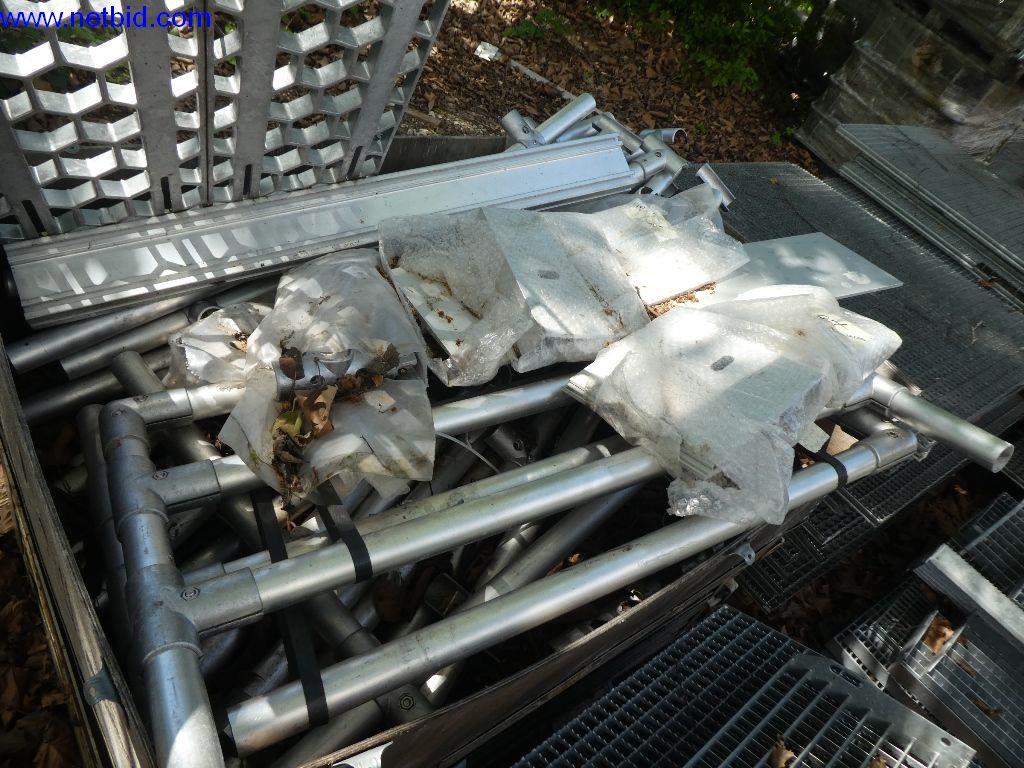 Sprzęt operacyjny i biurowy (konstrukcja stalowa i metalowa)-21