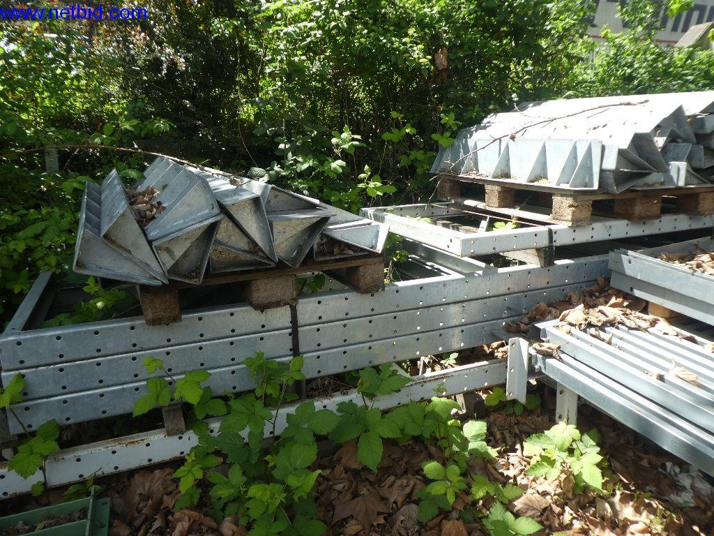 Sprzęt operacyjny i biurowy (konstrukcja stalowa i metalowa)-23