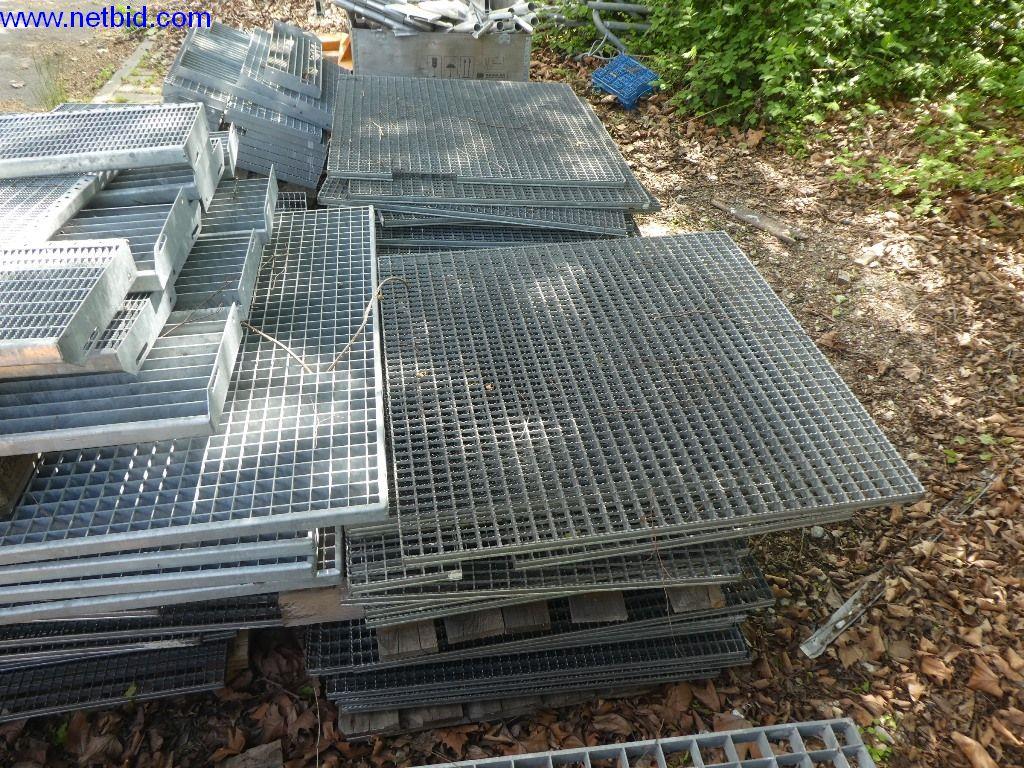 Sprzęt operacyjny i biurowy (konstrukcja stalowa i metalowa)-2