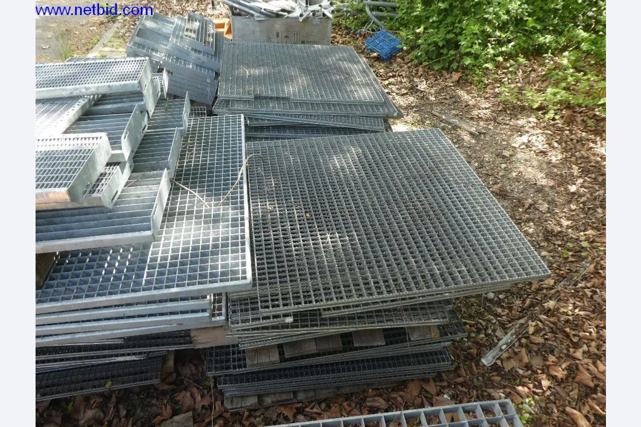 Equipamento operacional e de escritório (construção em aço e metal)-2