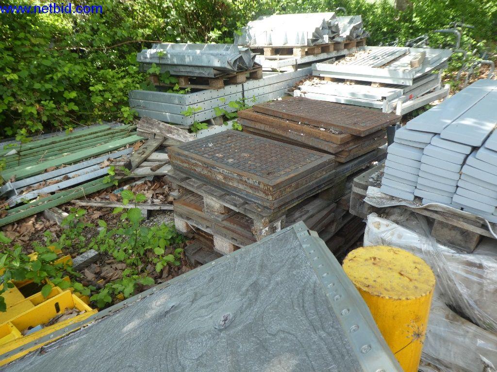 Sprzęt operacyjny i biurowy (konstrukcja stalowa i metalowa)-3